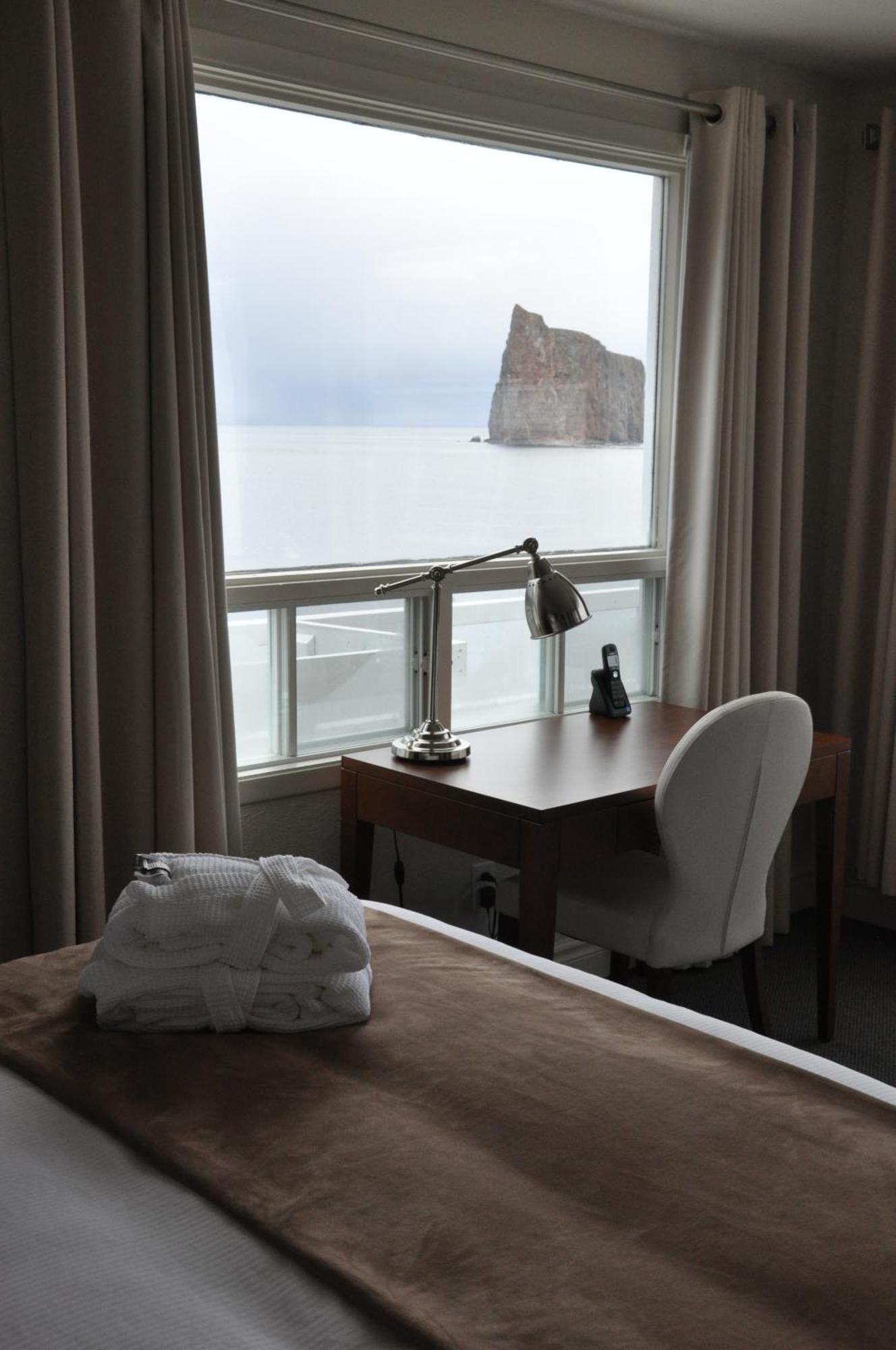 Hotel Les Trois Soeurs Perce Ngoại thất bức ảnh