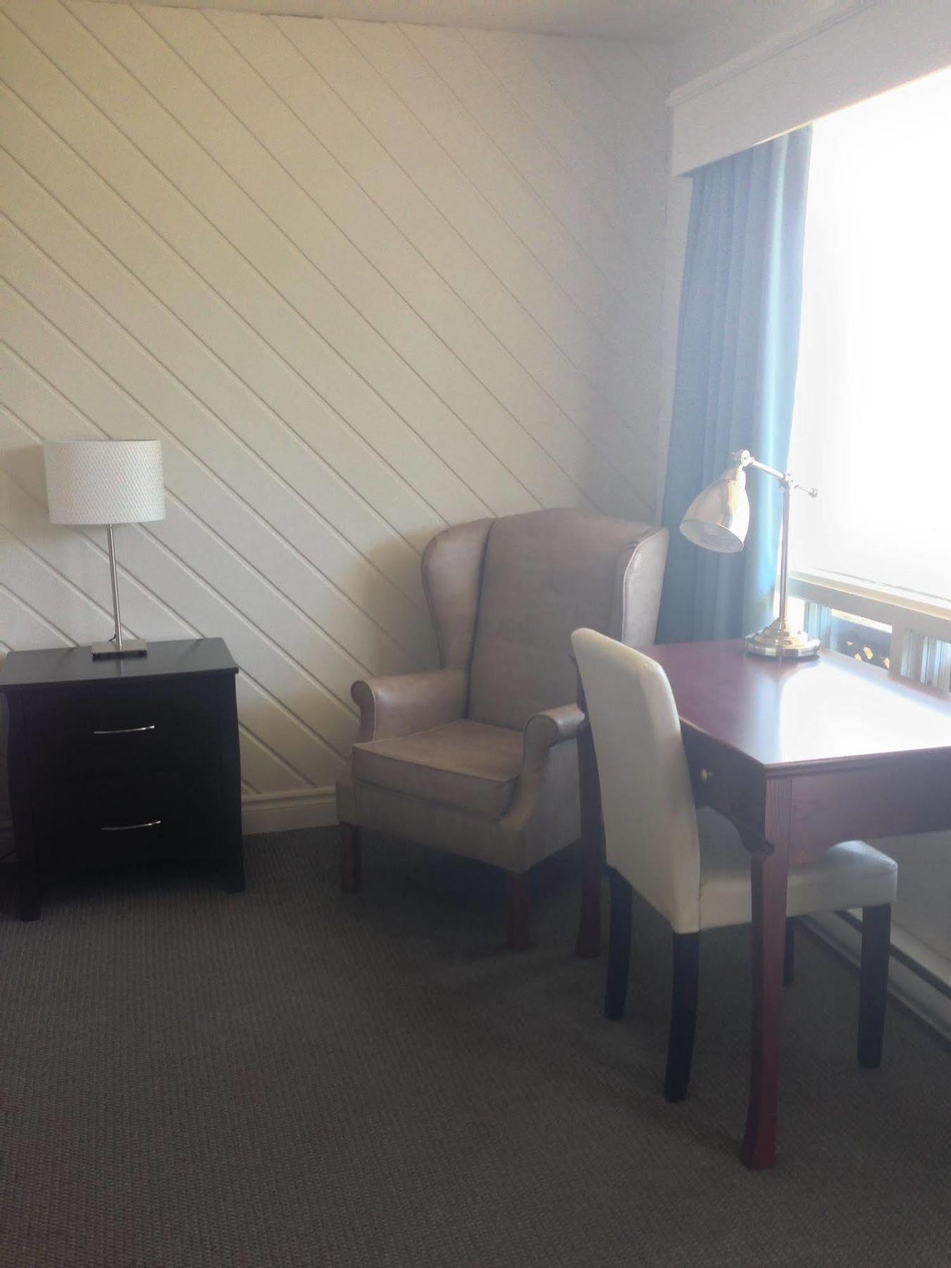 Hotel Les Trois Soeurs Perce Ngoại thất bức ảnh