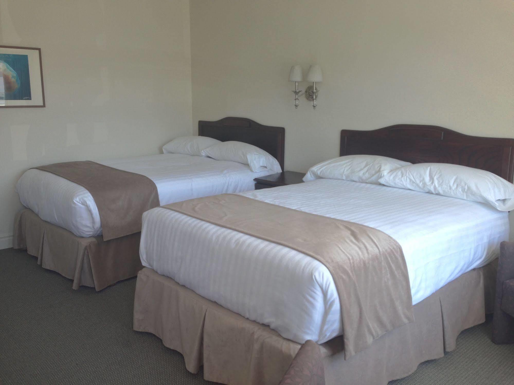 Hotel Les Trois Soeurs Perce Ngoại thất bức ảnh