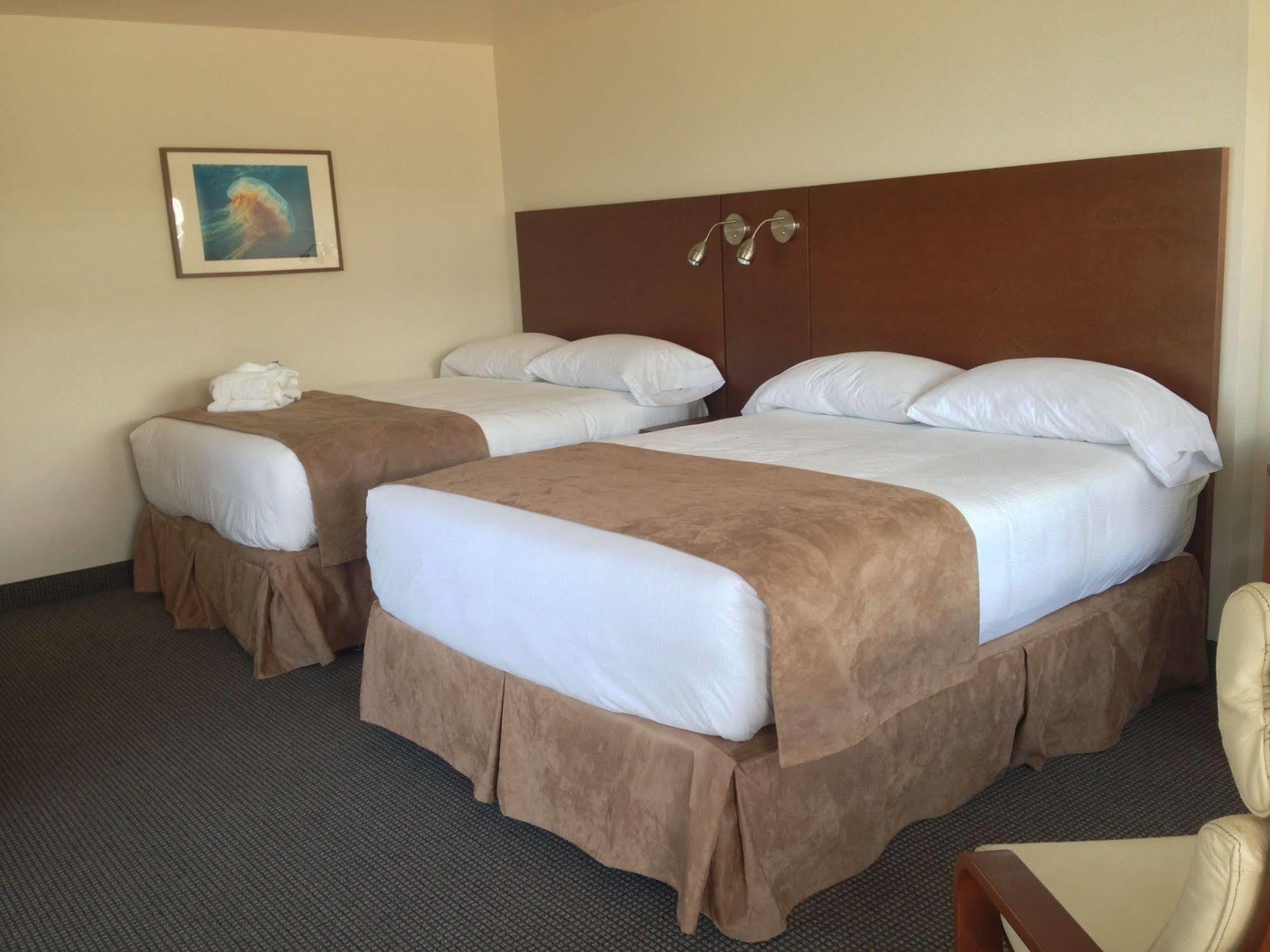 Hotel Les Trois Soeurs Perce Ngoại thất bức ảnh