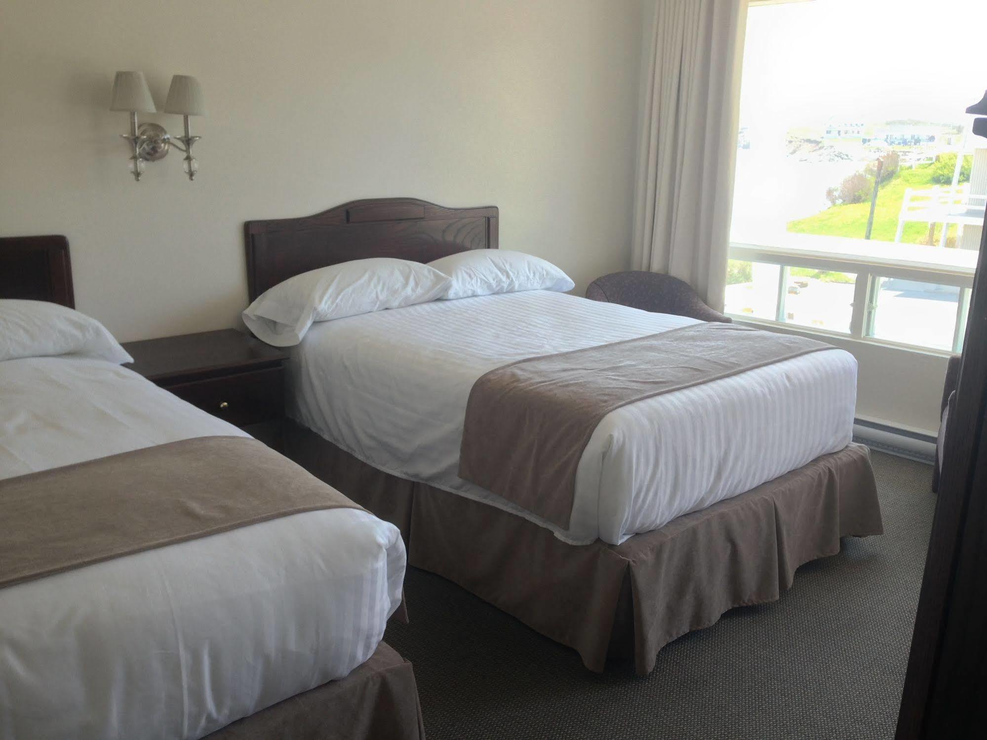 Hotel Les Trois Soeurs Perce Ngoại thất bức ảnh